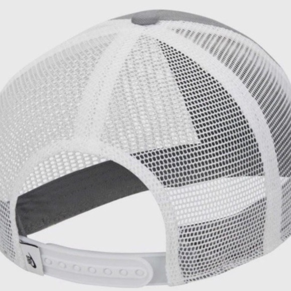 Nike Rise Structured Trucker Cap Hat Smoke Gray S/M Unisex Embroidered Logo - Picture 6 of 7